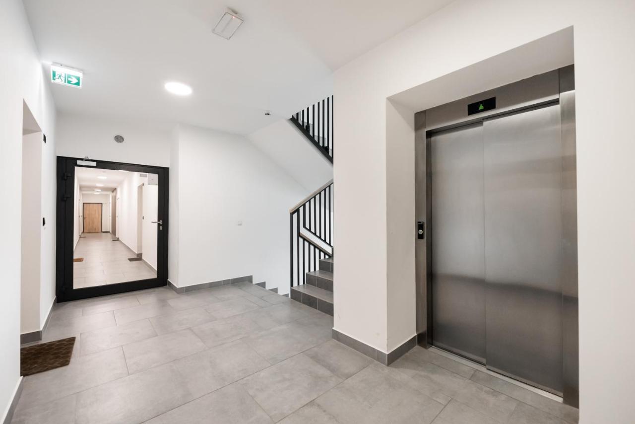 Ursynow Klobucka Comfort Apartment Varşova Dış mekan fotoğraf